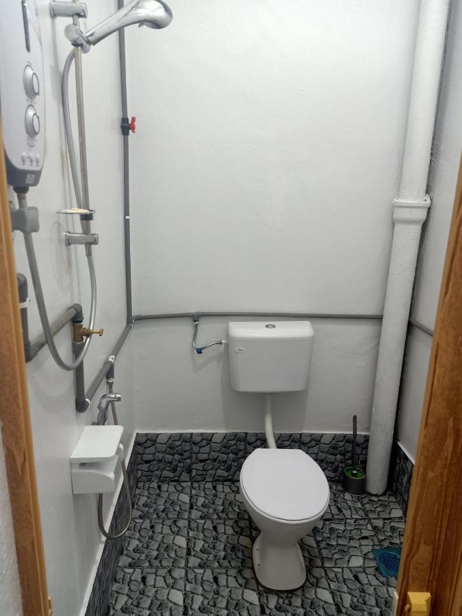 Homestay Roomstay Muar Srizahrani Exterior photo
