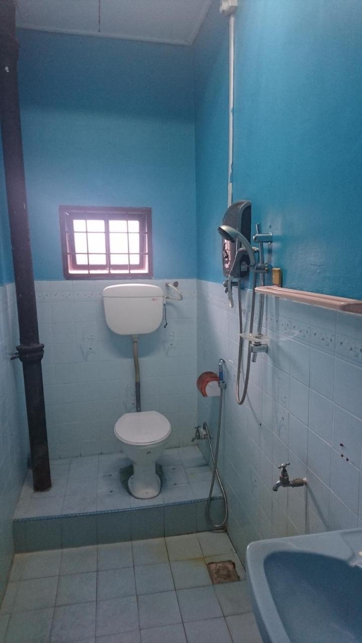 Homestay Roomstay Muar Srizahrani Exterior photo