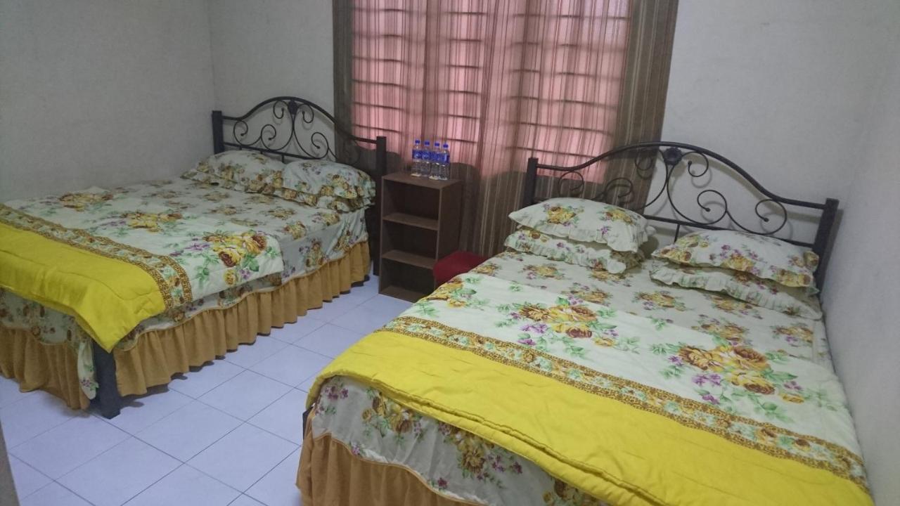 Homestay Roomstay Muar Srizahrani Exterior photo