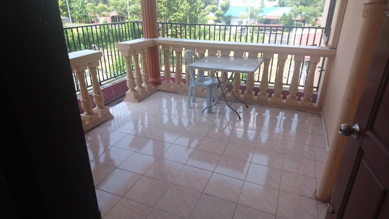 Homestay Roomstay Muar Srizahrani Exterior photo