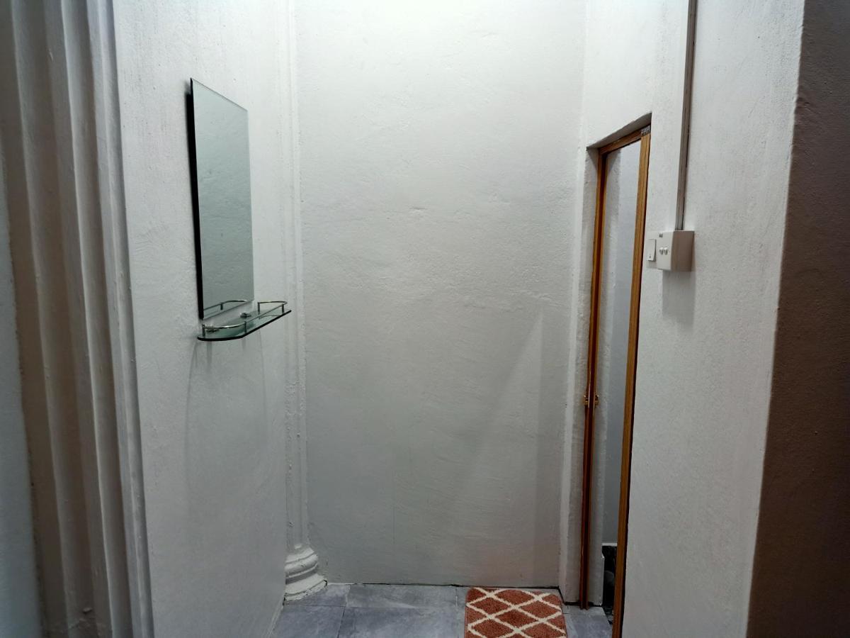 Homestay Roomstay Muar Srizahrani Exterior photo